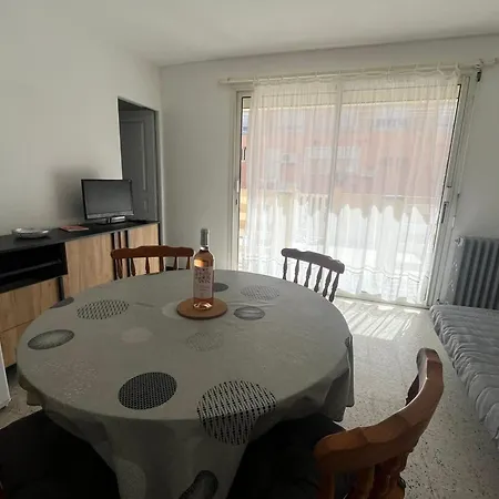 Nice Apt Close To The Beaches Of *
